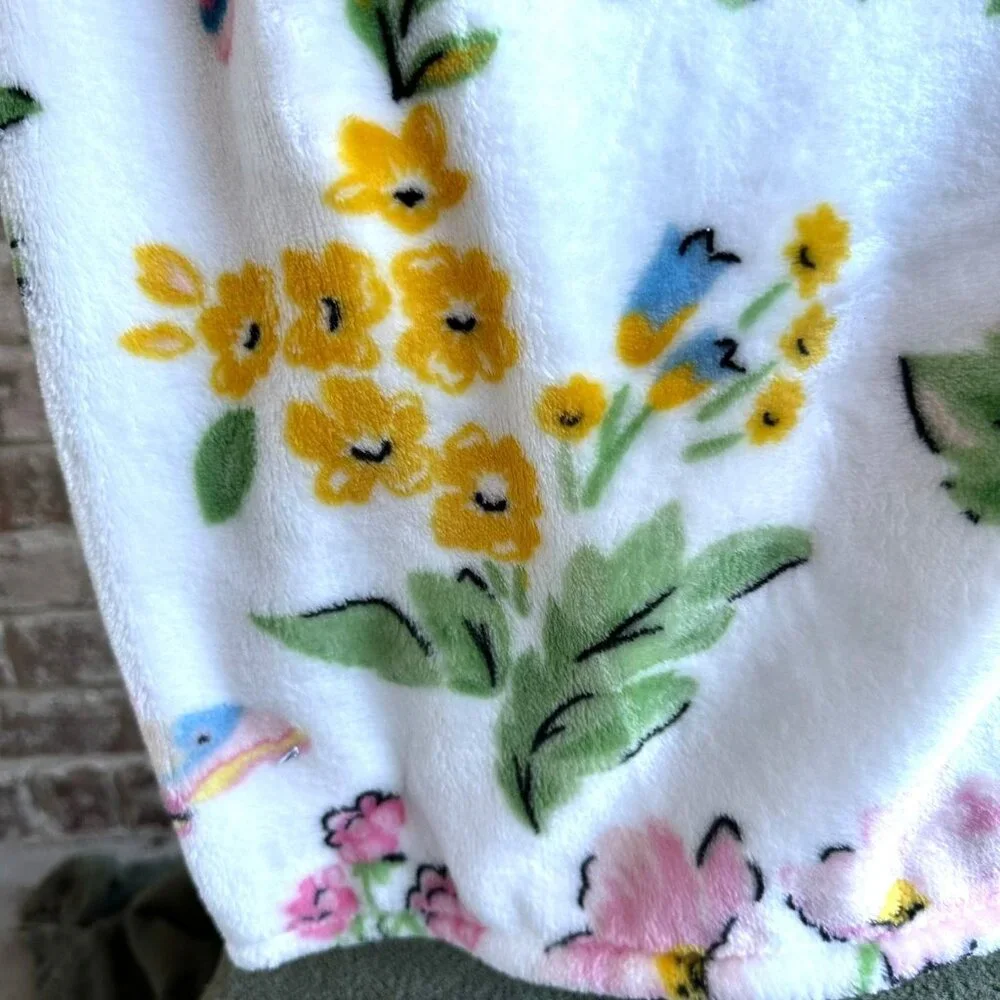 Studio Curate Plush Throw Butterflies Flowers 50 x 70 inch Floral Blanket NWT